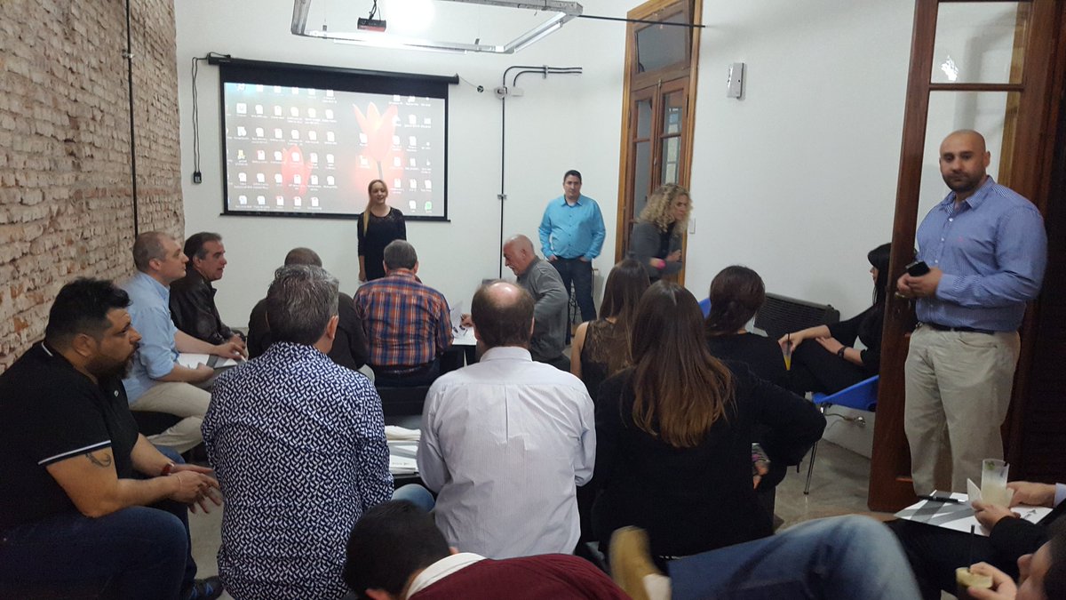 edu_camps's tweet photo. @abitas presentando el nuevo programa de canales #SoyPlus de @freeargentina https://t.co/INUnDljp7J