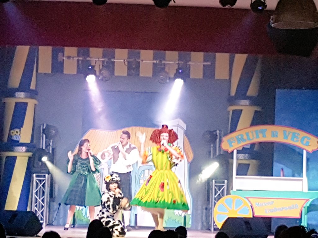 DebraLeaver's tweet photo. @FunStarsGoLive @haven @TalentTag  #westisbest Jack and the Beanstalk....Simply AMAZING #Rockley https://t.co/kBba5OkZ08