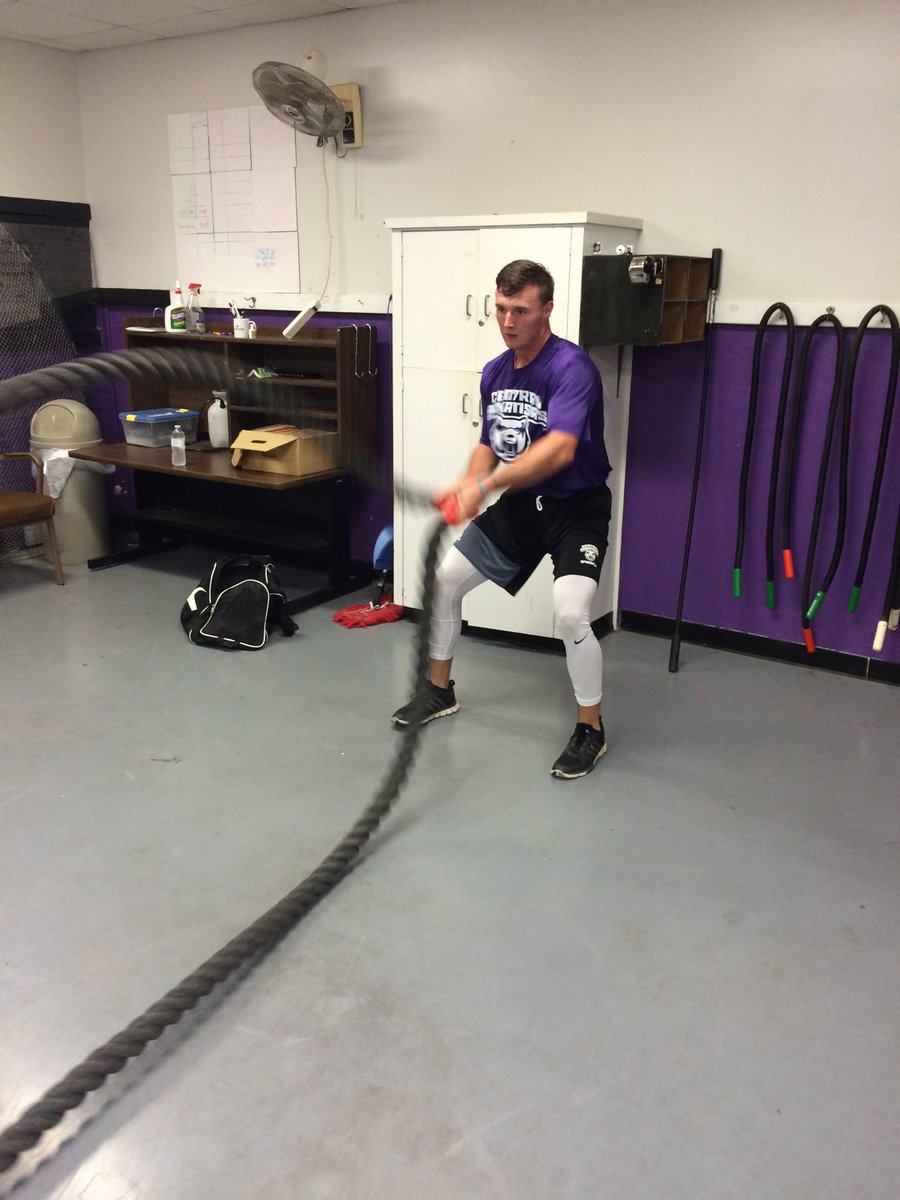 Coachharlan22's tweet image. Fun to watch the boys earn each other&apos;s trust! Great day of work! #armcare  #recoverylab