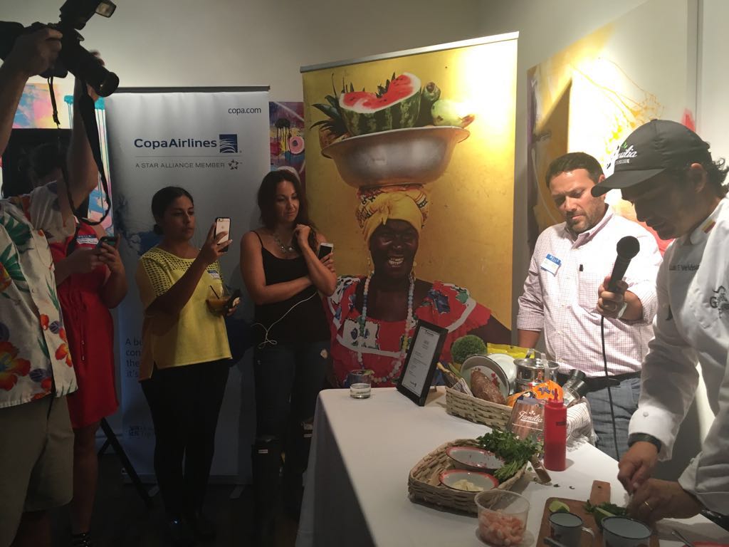 PROCOLOMBIACO's tweet photo. Chef Luis Velázquez sharing the flavours of Colombia to celebrate @travelmassive sixth anniversary https://t.co/XJ9bjlp4Go