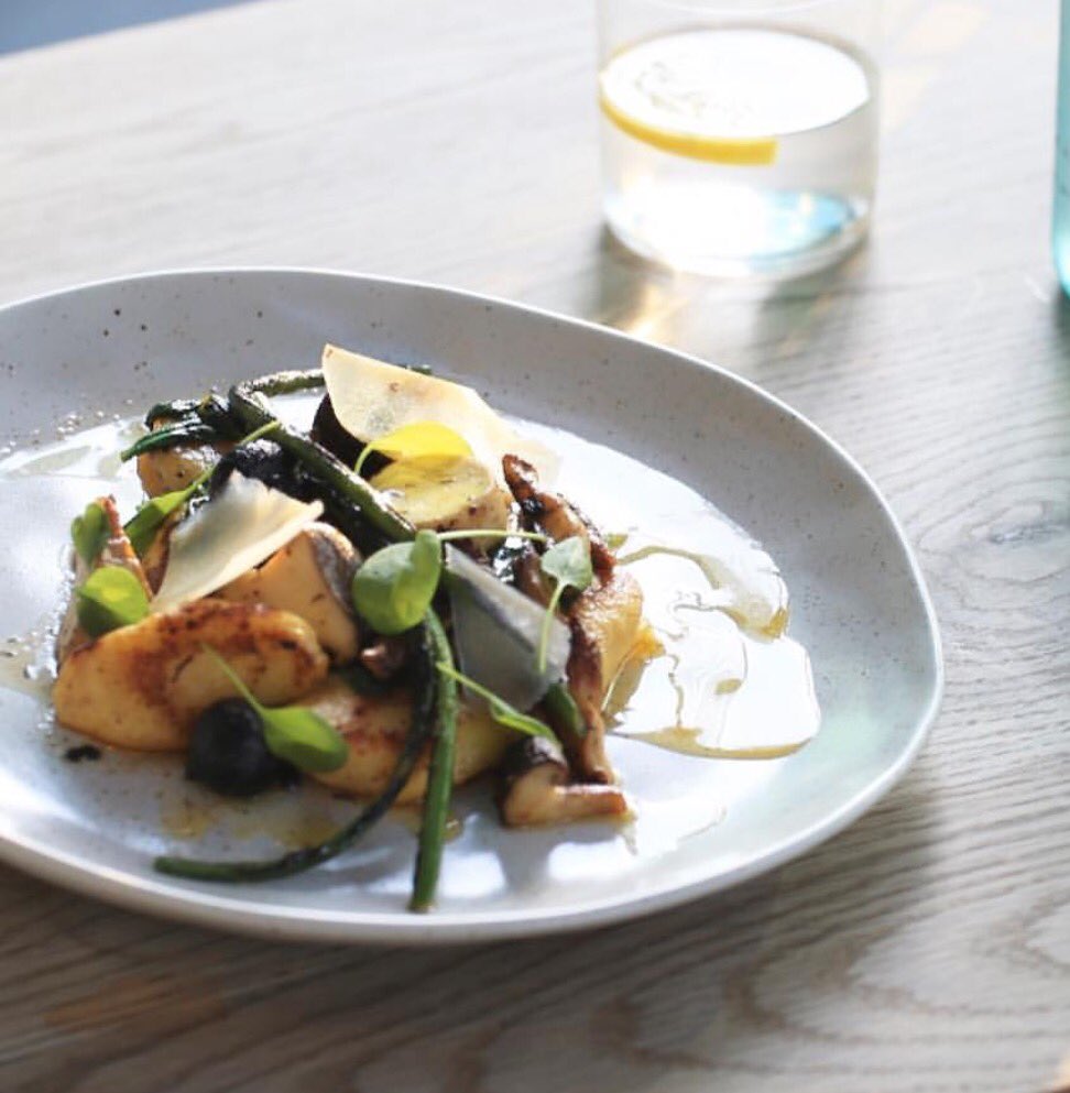 Ummm I'd prick Ma fork into that <a href="/LittleJeanDBay/">Little Jean</a> #KiaoraLn #DoubleBay #Lunch