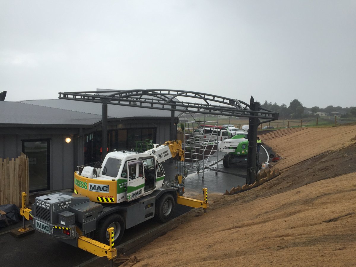 BaytexNZ's tweet photo. Braving the elements 2day installing a 8x11m Canopy @ Mangatawa.The steel work is a work of art!
#FabricArchitecture https://t.co/JhMj7jAoy2