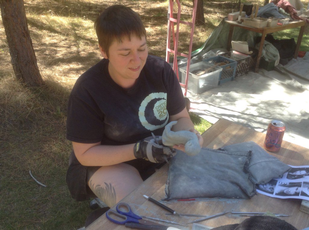 NWSSA_renee's tweet photo. CyraJane carving #chlorite #nwssa #stone #carving #symposium #suttlelake #sisters #oregon #sculpture https://t.co/mDkxsWEUzL