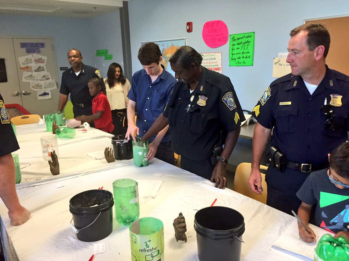 DeputyJoeHarris's tweet photo. Continuing to build the relationships everyday BPD#medicinewheel! https://t.co/PDm6mvi5zz