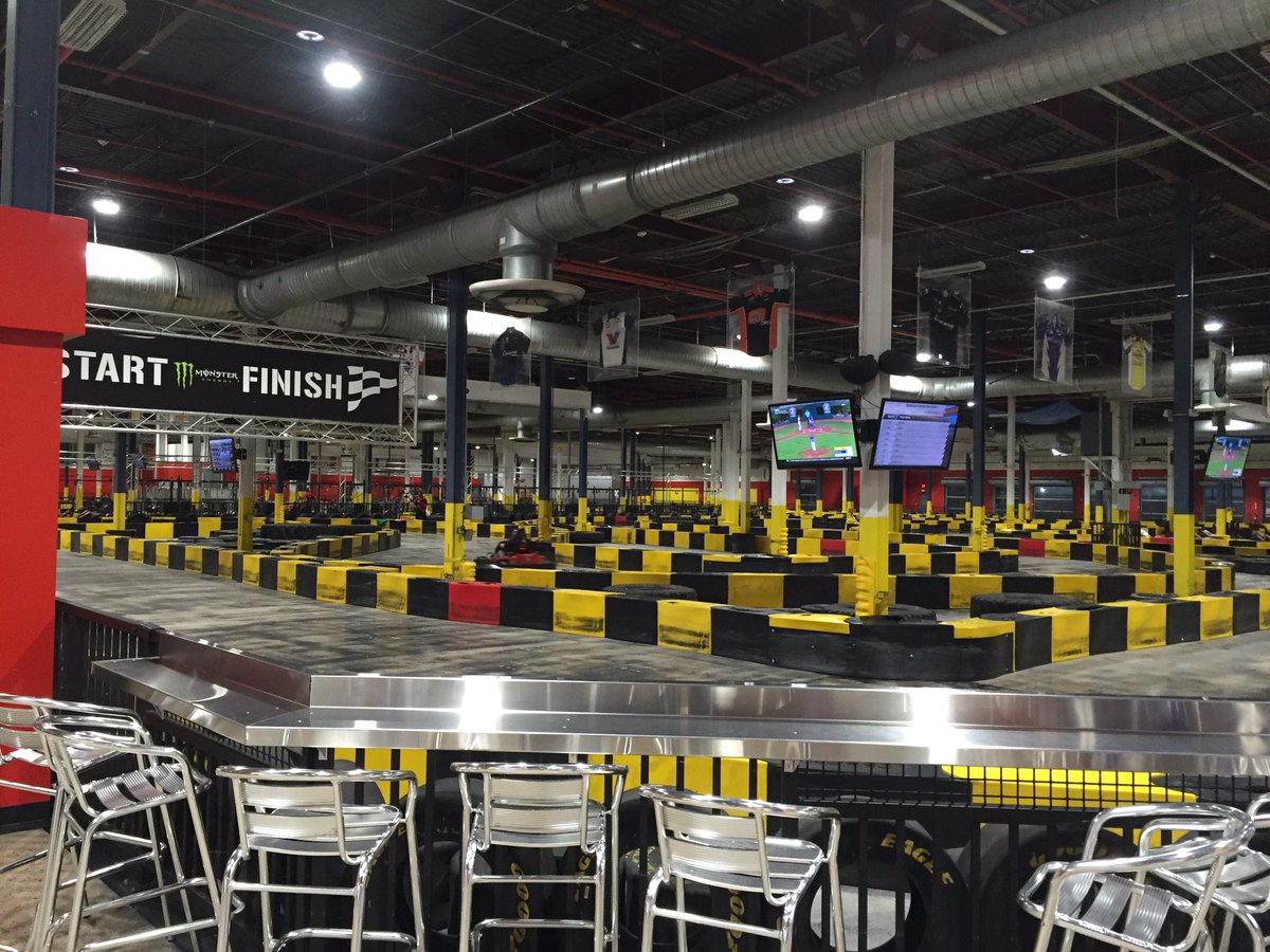 orderaplumber's tweet photo. #orderaplumber @polepositionoflongisland Night of racing with the crew. https://t.co/GV5uDbzNbc