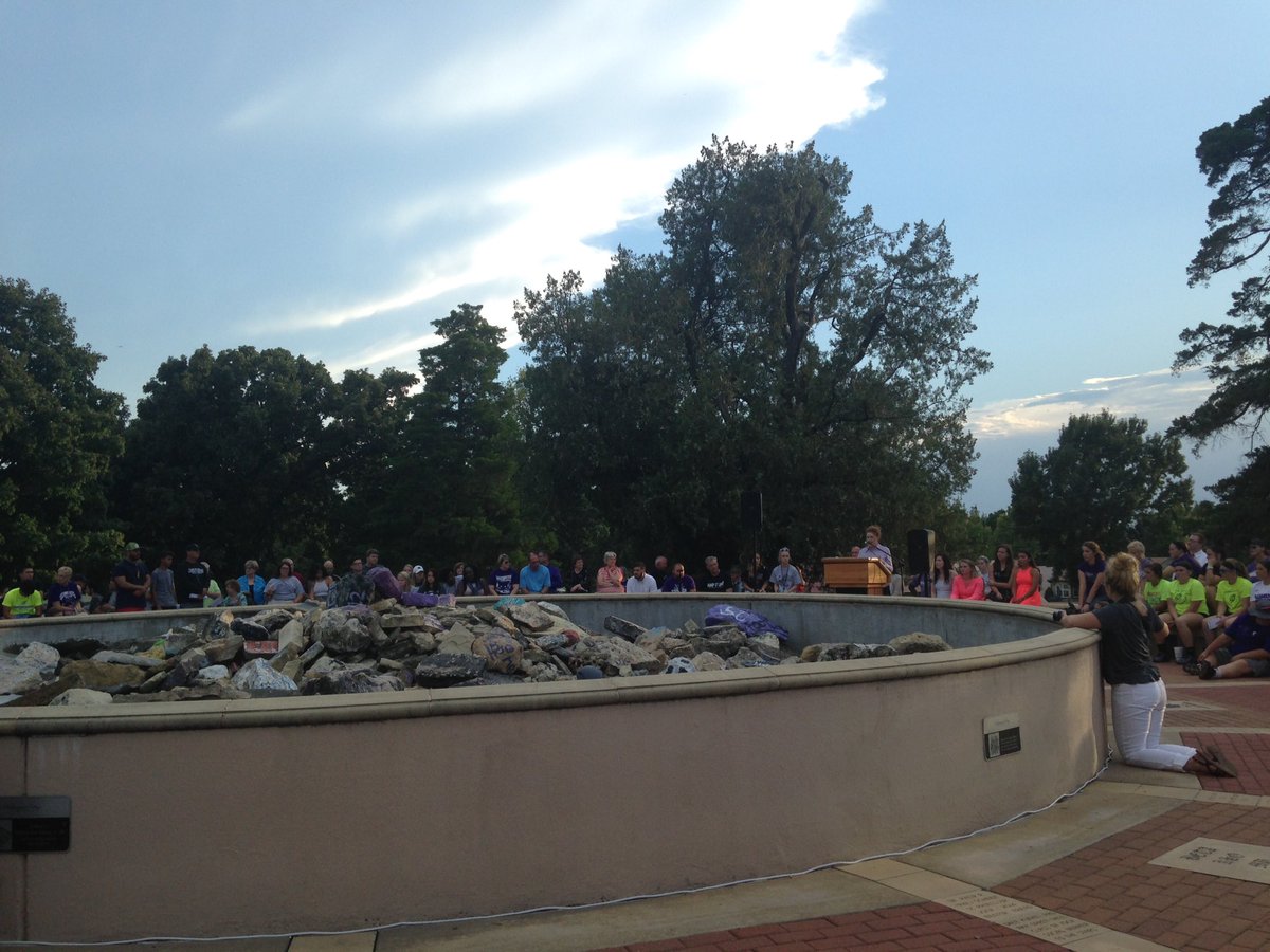 The 89th Annual Moundbuilding Ceremony is underway. Best small college tradition in America! #buildernation