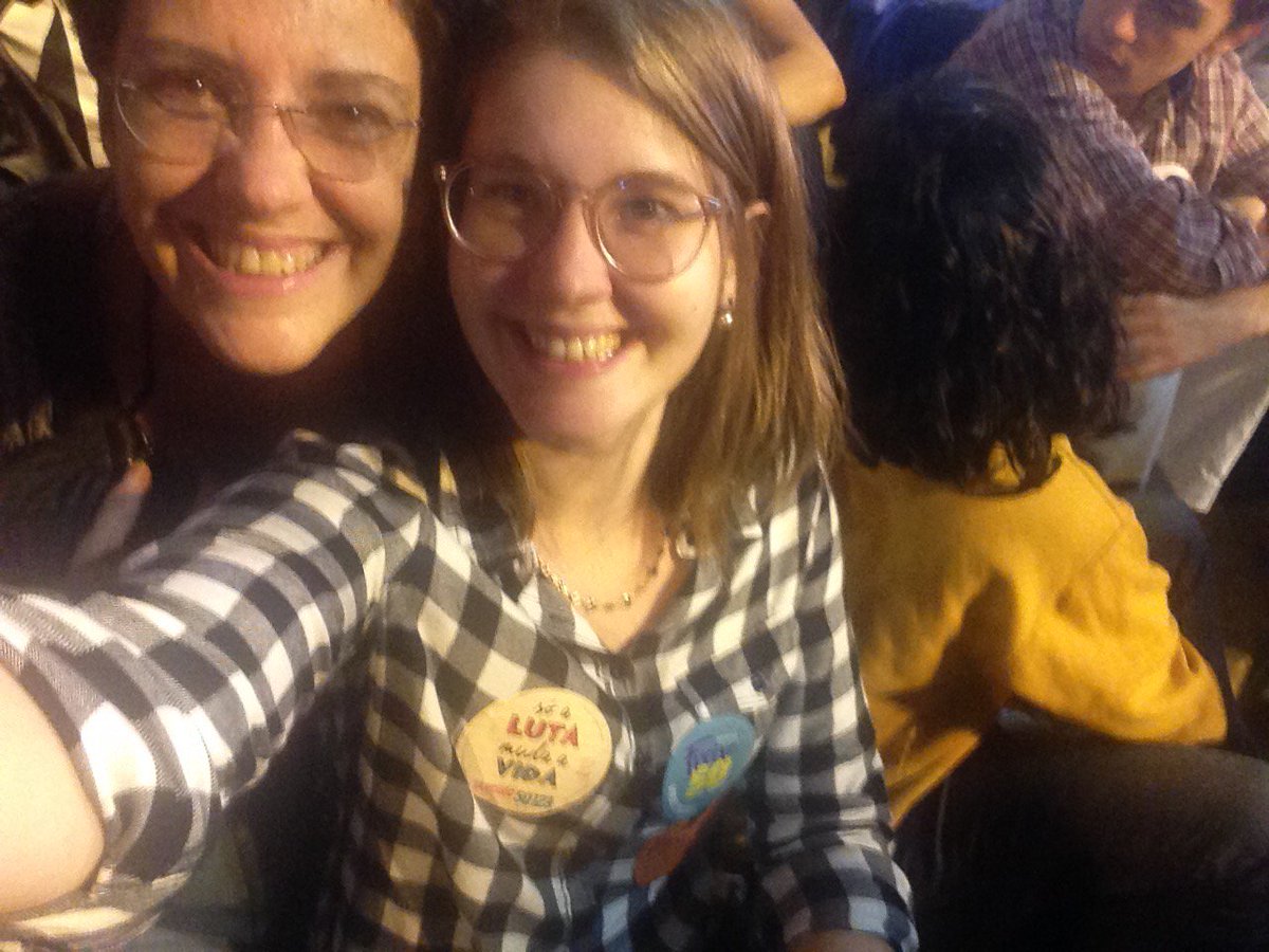ninasolon's tweet photo. #FreixoNoDebate #DebateBandRio https://t.co/DddS2DWZrY