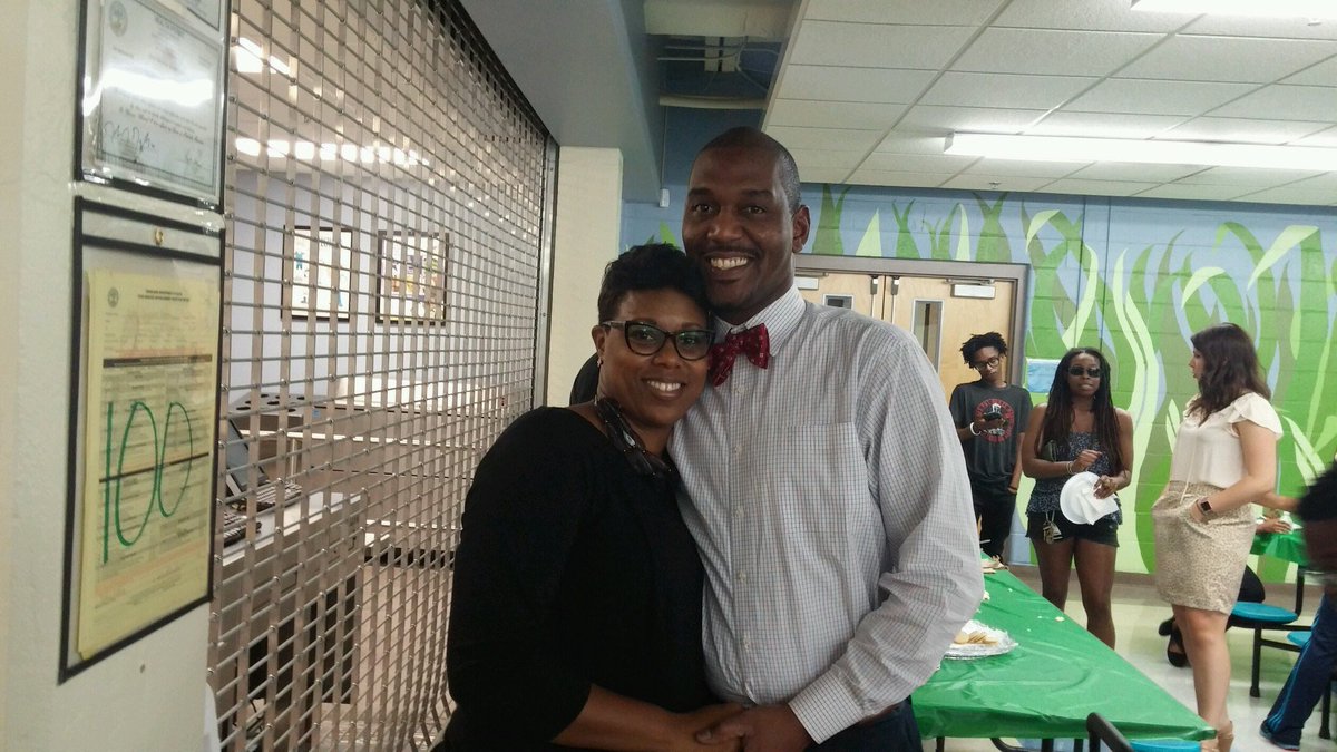 Coach_VThomas's tweet photo. Thanks to all our families for coming out! Our 1st Parent Night was a great success! @ChurchwellMNPS https://t.co/0JR9WrXugt