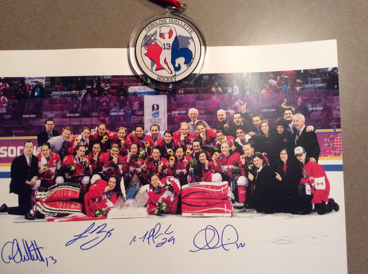 bourque15_steph's tweet photo. A big thank you to @couellette13 and her staff for a great 3 days of hockey. #greatrolemodel https://t.co/V9rztDCg00