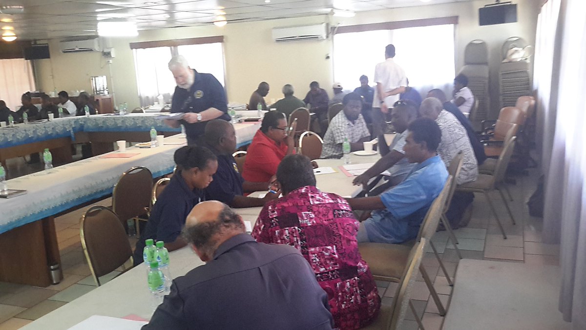 s_naidu00's tweet photo. About 40 participants engaged in grp discussions in the #PIDSS Workshop in the #Solomons @spc_cps @ThierryNervale https://t.co/pAuER9vtvj