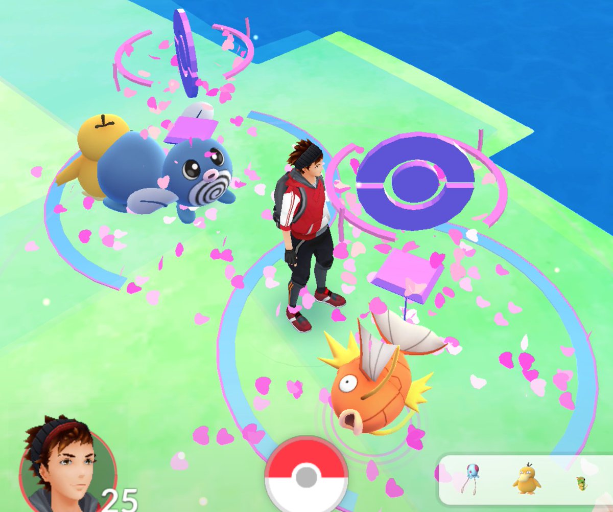 pozandliving's tweet image. Poliwag, what are you doing to Psyduck?!? #PokemonGo #PokemonFail