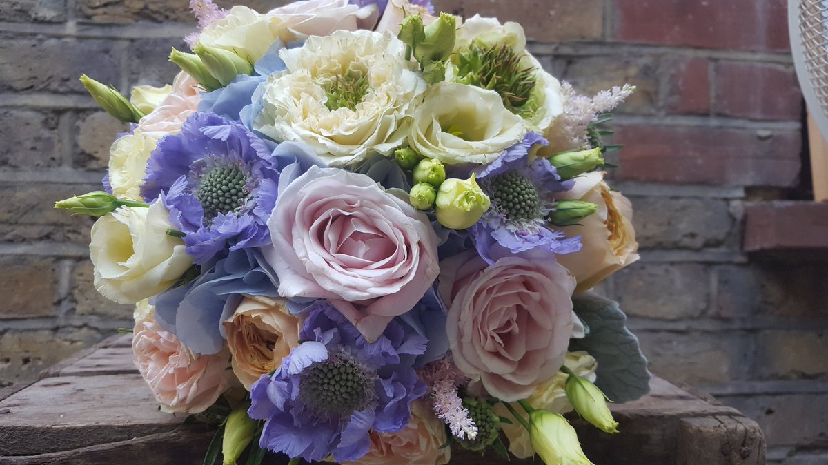 One of yesterday's bouquets  soo pretty 😍😍#weddingflowers  #sutton #carshaltonbeeches