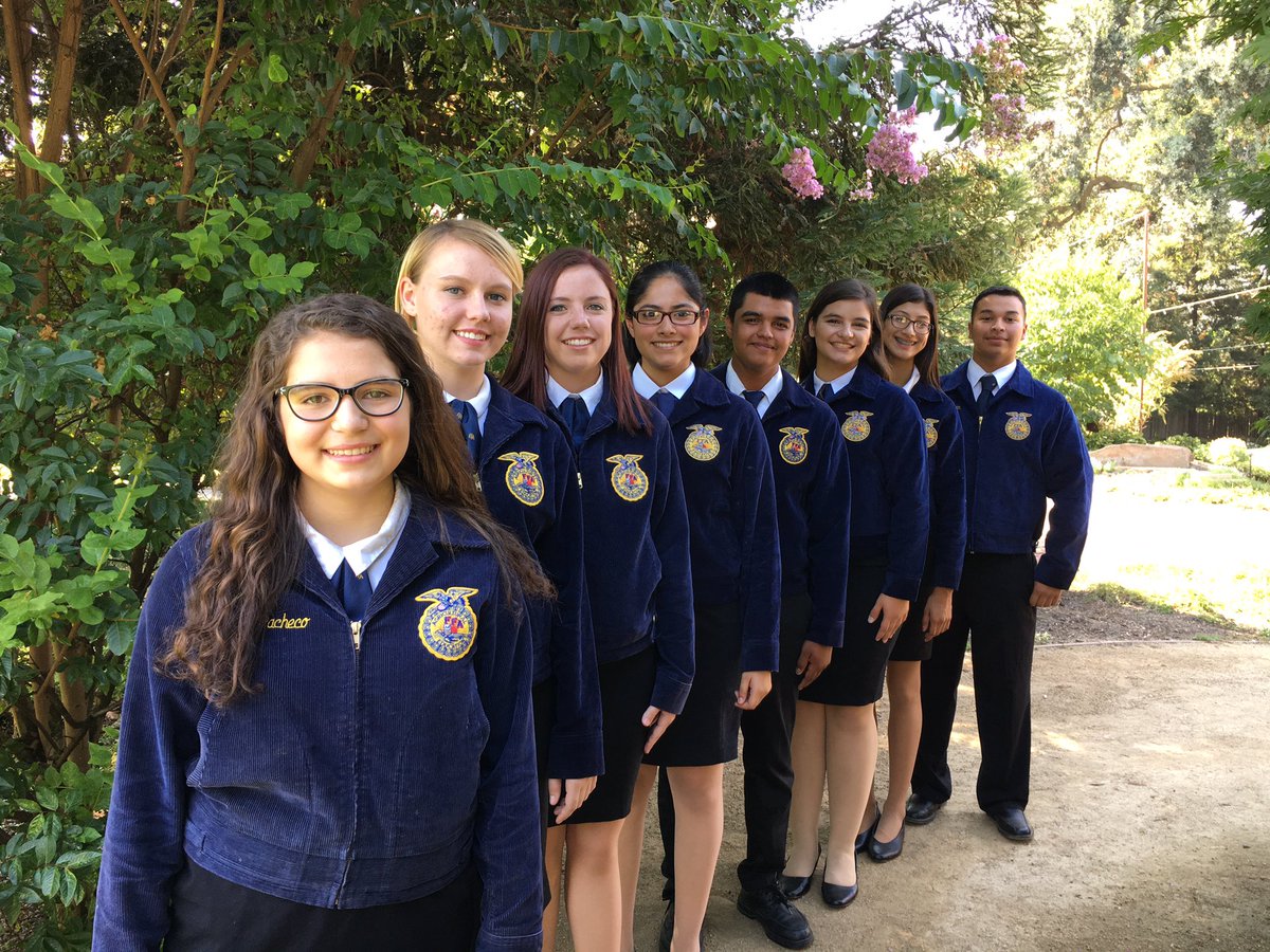 _msgalan's tweet photo. Meet the new @LGHSFFA Officer Team! https://t.co/13E1P1lDYQ