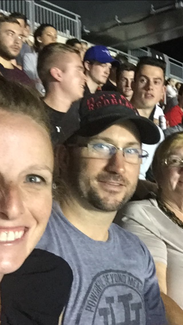 breannebuchanan's tweet photo. @BitchinTweet surprise photo bomb. #wheresbender https://t.co/iLvnGYwekV
