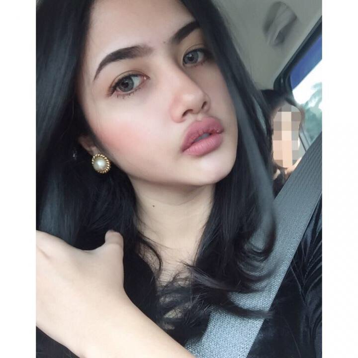 MairaniDhea's tweet photo. Invite you to join Anandita Putri's streaming on #BIGOLIVE > #girl  telat ngantor ☹️.  https://t.co/Q45jtIXnvQ https://t.co/wSCway9Fiu