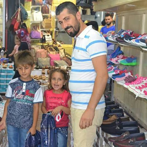 yetimdunyasi's tweet photo. 2016 Kurban Bayramı Öncesi 
Yetim Giydirme Programımız Devam Etmektedir. Katılım 100 TL https://t.co/uST0oD0xY7