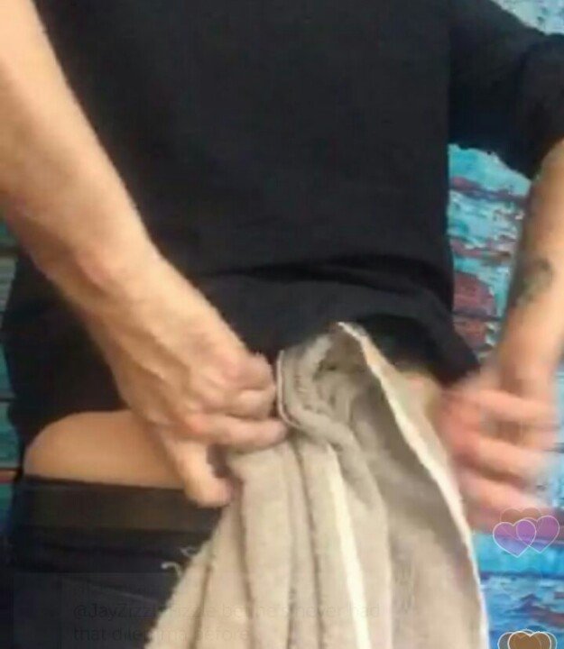 QuotesJayMiller's tweet photo. "It's all running down my ass. Son of a bitch!" https://t.co/9jzB9QoBlk