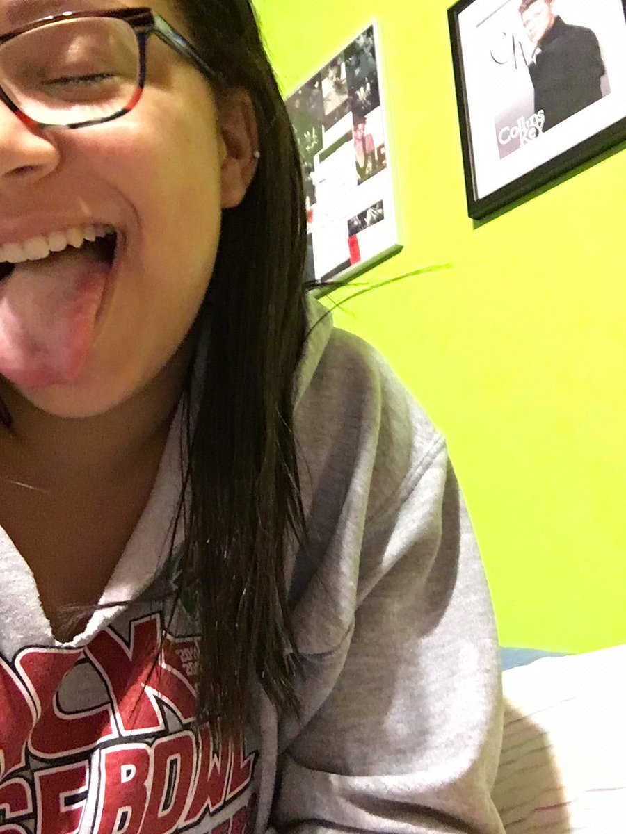 sajylno's tweet photo. late bc work is taking over my life but i'm jasmine i'm 17 &amp; from wisconsin #GettingToKnowWhitesiders https://t.co/xpblhmiX0A