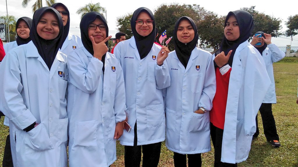 najihahogy_'s tweet image. Yeeaahhh 💪 #MeLTech