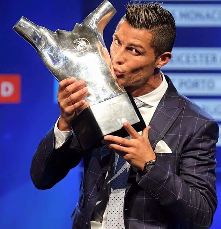 AniketRevane's tweet photo. Congratulations @Cristiano for winning European player of the year.. you totally deserve it #CR7 #bestplayerineurope https://t.co/SVLMfaxtAk