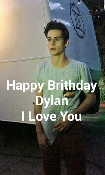 dylanobrienfpc's tweet photo. Hesabtan engel yedim yedek hesaba geldimm #HappyBirthdayDylanFromTurkey https://t.co/XHF2hP3OCE