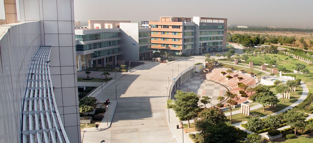 WorldOfMahindra's tweet photo. Take a look into the 3000 acre modern marvel that is #Mahindra World City, Jaipur. https://t.co/VGnCSlHtjc https://t.co/JHyKMnVuXt