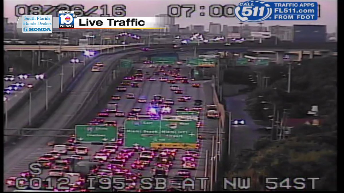 Crash on I-95 SB approaching SR-112 Center Lane Blocked! #traffic https://t.co/8imcBZzJkT