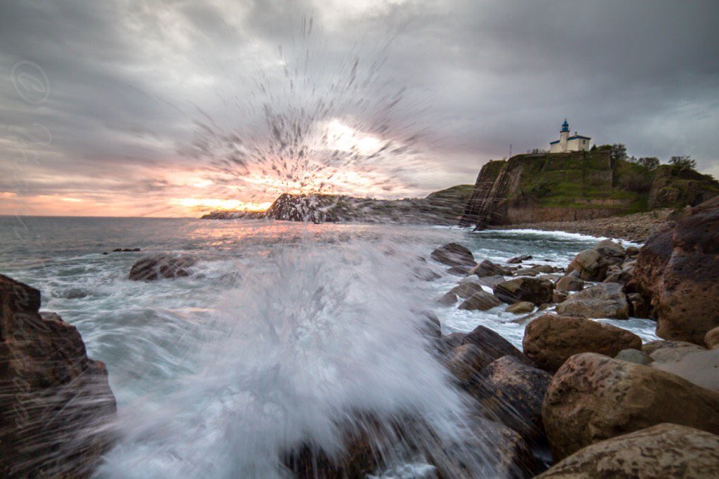 starbienatotxa's tweet image. Amanece en Zumaia por @elastrostatico