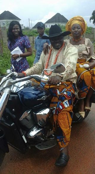 iam_olamz's tweet photo. Delta state commissioner rides bike with wife to an event (PICS) https://t.co/wfbTf8qAaf
#WhoIsGrize
#RanarHausa https://t.co/mdYpYLfOWG