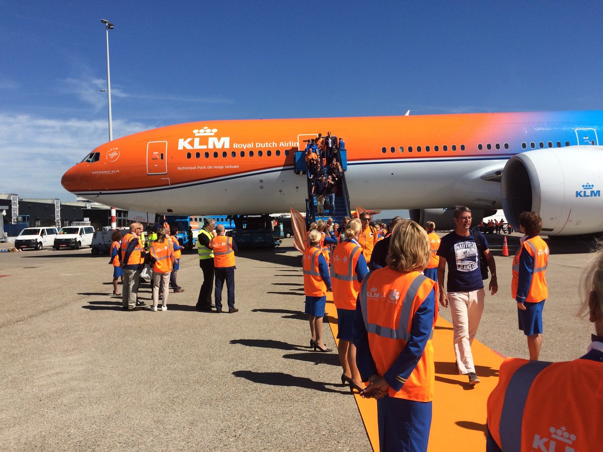 Klmオランダ航空 Twitterren お帰りなさい オレンジプライド Klmのオレンジ色の飛行機が23日にリオからオランダ代表メダリストを乗せてアムステルダムへ帰りました 次はどこへ向かうでしょうか Orangepride
