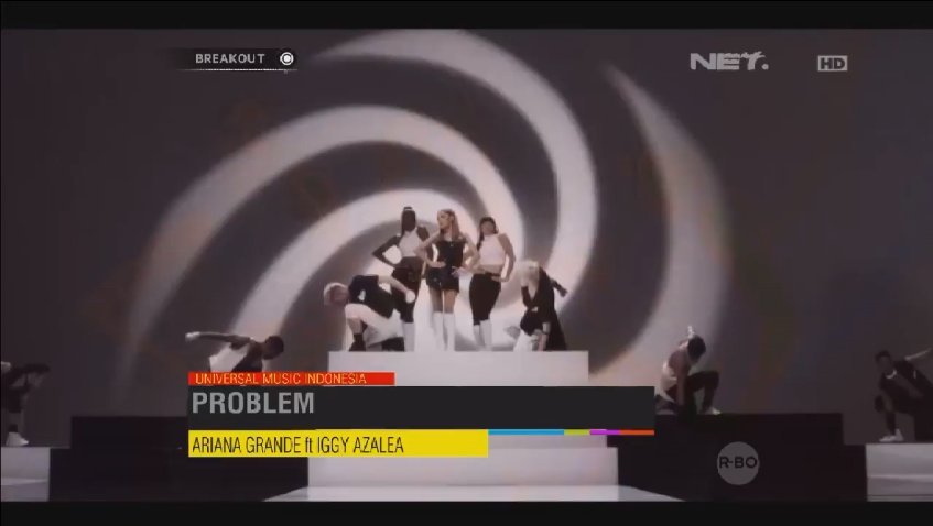 BreakoutNET's tweet photo. #NowPlaying Ariana Grande ft. Iggy Azalea - Problem #BreakoutNETRetro https://t.co/vcFUYCwjCe