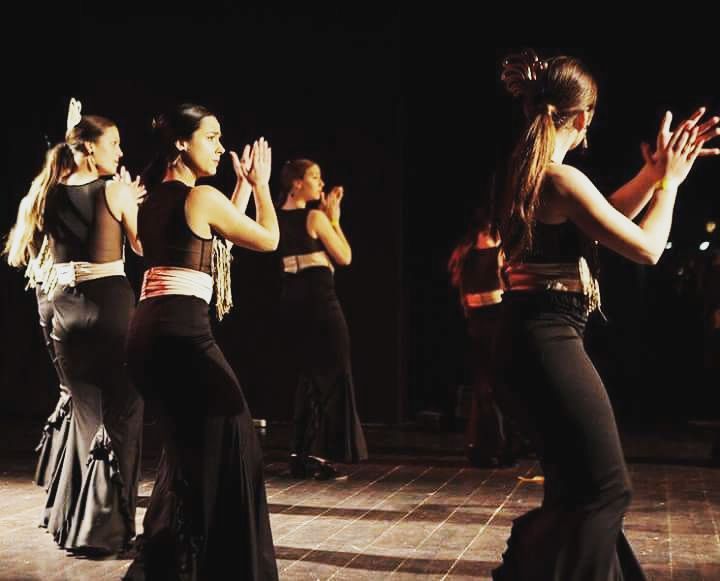PitarchsEvents's tweet photo. Arte con la grande @melanialeiva recordamos esos momentos olé en #fesdancemarbella #melanialeiva https://t.co/sc8O3xRODZ