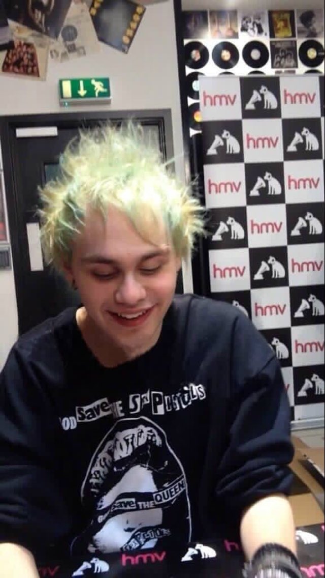 lovemgc_'s tweet photo. omg we don't deserve him https://t.co/W5GYVWUZyu
