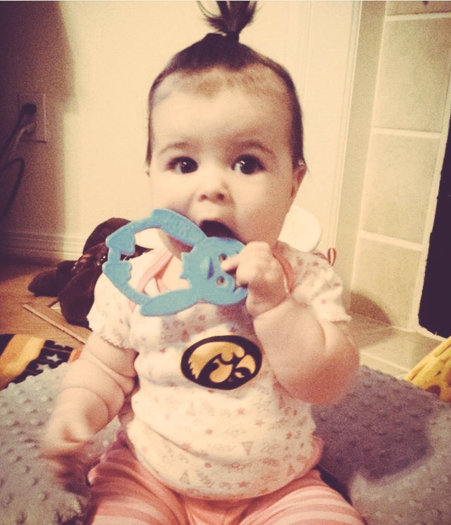 Je vous présente officiellement Haley Anderson-Hummel ! 😌😍❤️😘👨‍👨‍👧💞