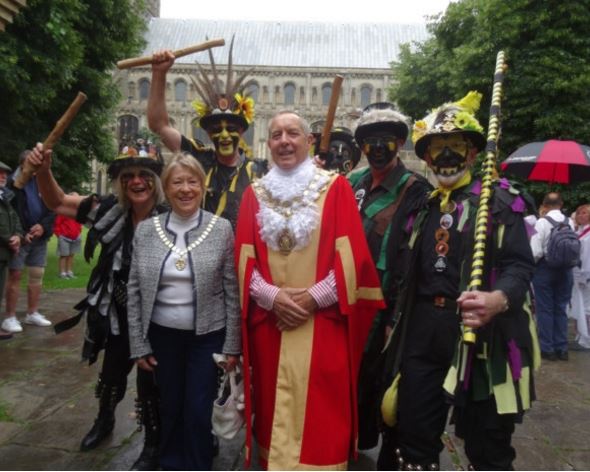 sarah cliss tweet media