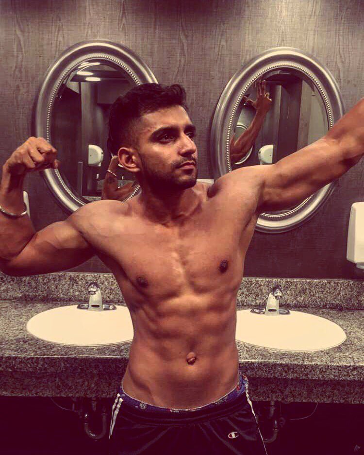 preetsinghnyc's tweet image. Work hard in every field and it will show. TRUST ME #PreetSingh #GetUm