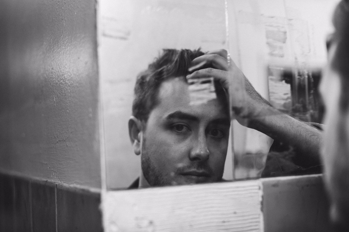 PhilBarnesMusic's tweet photo. #MakeLikeLove releases in ✌🏻️ weeks https://t.co/A53BpgDQYW