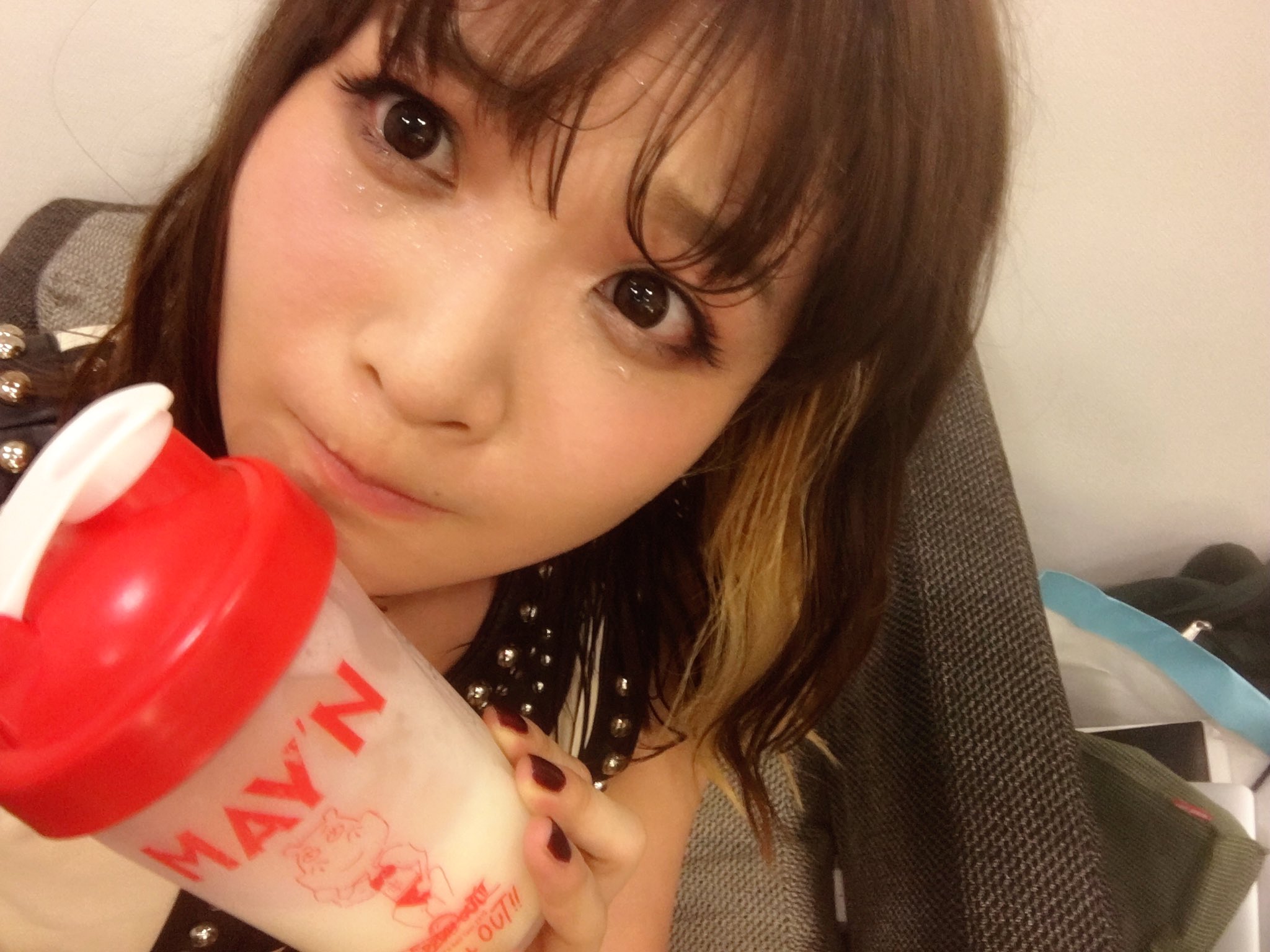 May N アニサマありがとうございましたー Belief ヤマイダレdarlin マクロスfメドレー歌わせて頂きましたっ めーーっっちゃ楽しかった ぶつけまくったし ぶつけてくれて燃えたよ 魂削りました 汗だく Anisama May N アニサマありがとうございましたー Belief ヤマイダレdarlin マクロスfメドレー歌わせて頂きましたっ めーーっっちゃ楽しかった ぶつけまくったし ぶつけてくれて燃えたよ 魂削りました 汗だく Anisama