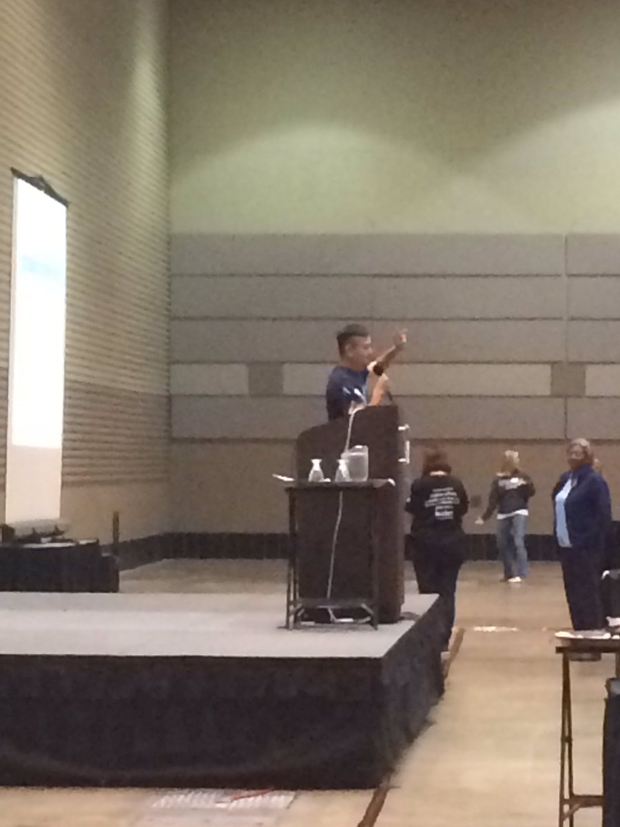ChrisJRuiter's tweet photo. Brain Break with @therealjonhendo at #ChoiceUniversity. https://t.co/R8fjFPGtzf