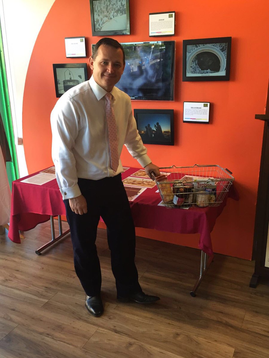 A generous donation for <a href="/LutonFoodbank/">Luton Foodbank</a> from <a href="/MartinBlower/">Martin Blower</a> of @aplaninsurance &amp; VC of Rotary Club of Luton Someries