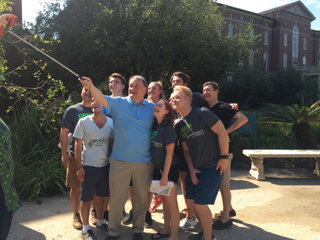 I'm getting good at this selfie thing. Thanks for posing w/me <a href="/GreenEnvyTulane/">Green Envy</a>, you're amazing! #TulaneMoveIn