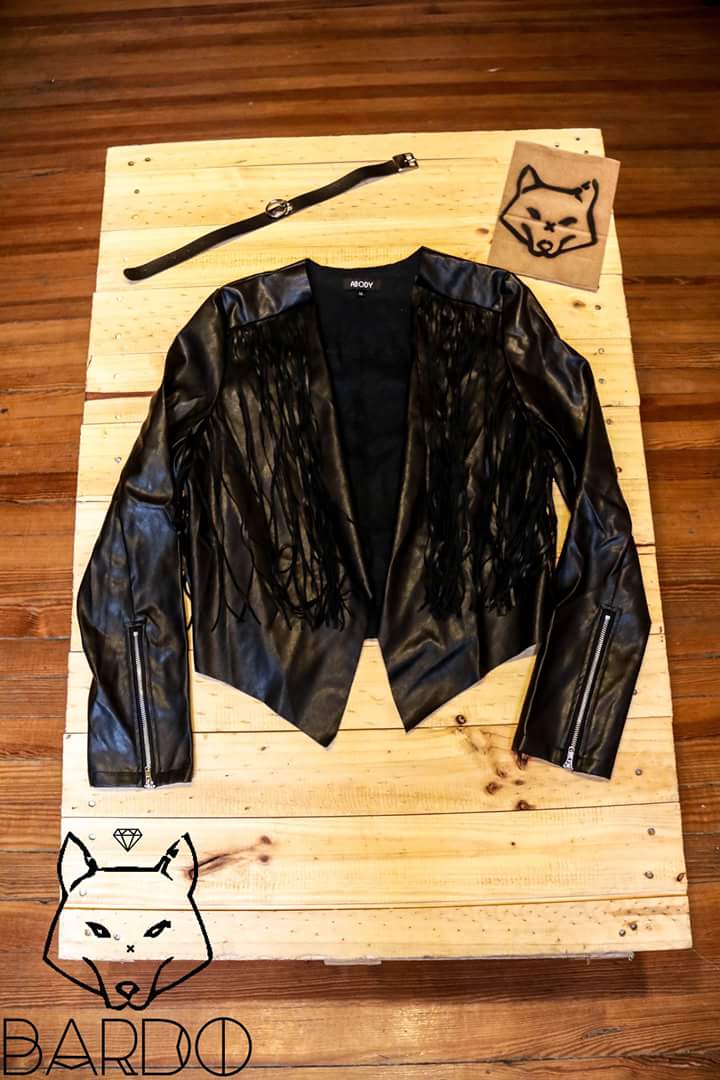 makebardo's tweet photo. PROMO #Bardo por la apertura de nuestro nuevo SHOWROOM en #Palermo !!! 

Campera Western Dama - $600 https://t.co/1YBalgtJtj