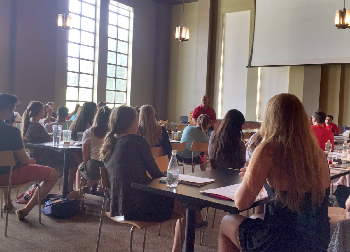 Marist's tweet image. #Marist President @dnyellen takes time to welcome back the tour guides and Admission student leaders