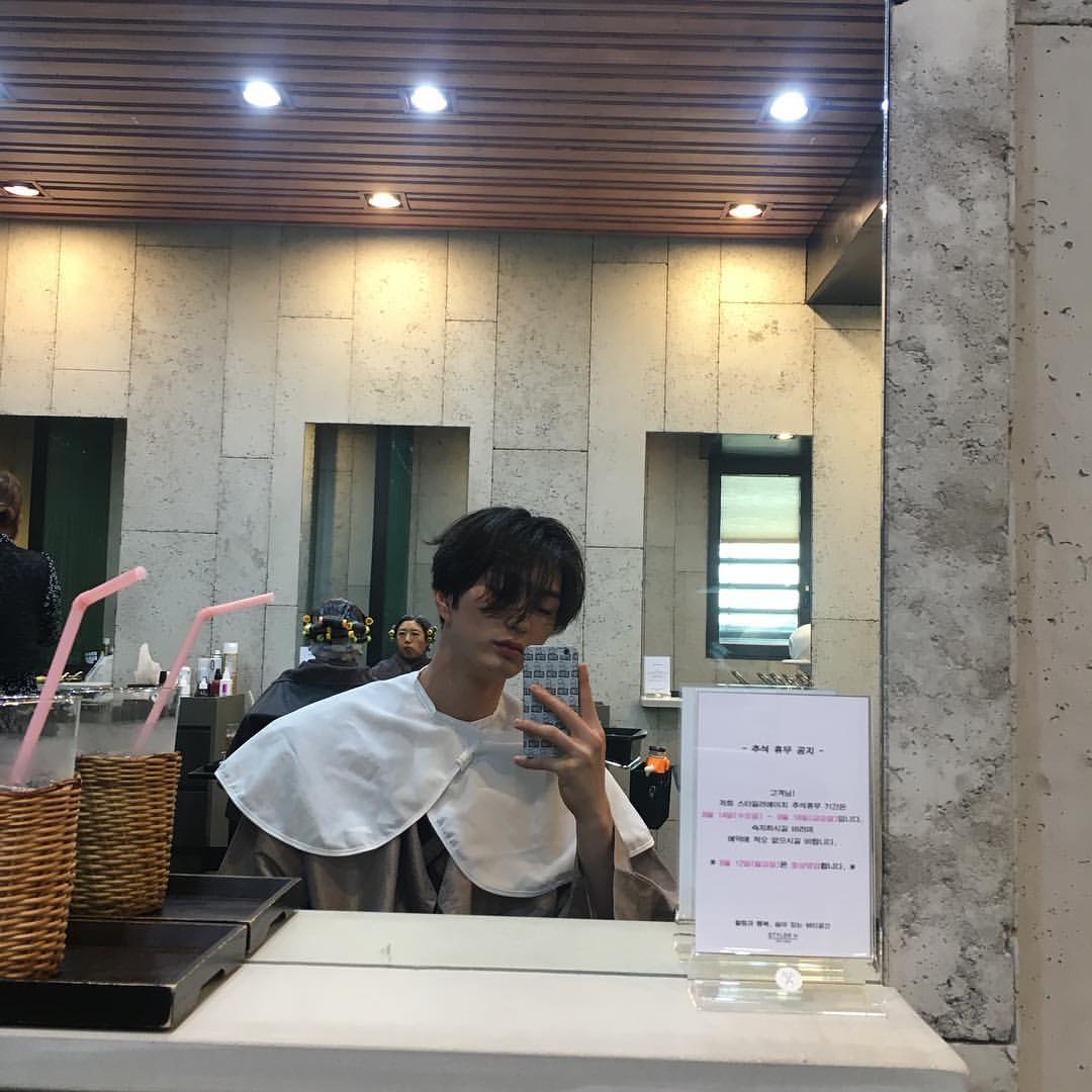 LEETAEILTH_'s tweet photo. { IG Update }
📍 tae_1_2 : ก่อนและหลังตัดผมของเด็กชายแทอิล

55555555555 มีความน่ารัก https://t.co/FHzEYPoID7