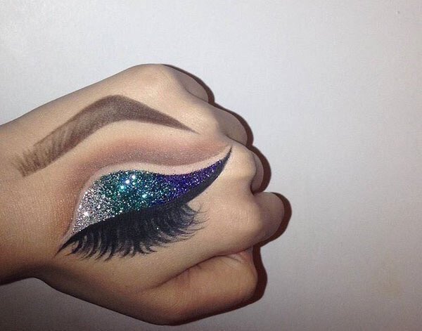 GetThemBrows's tweet image. This is what you call talent 😍