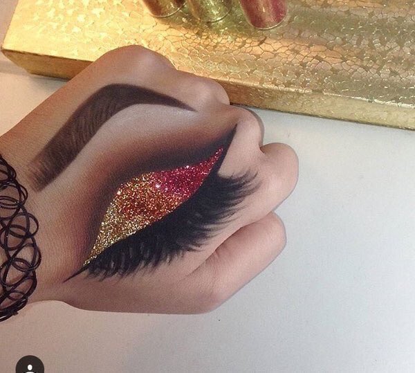 GetThemBrows's tweet image. This is what you call talent 😍