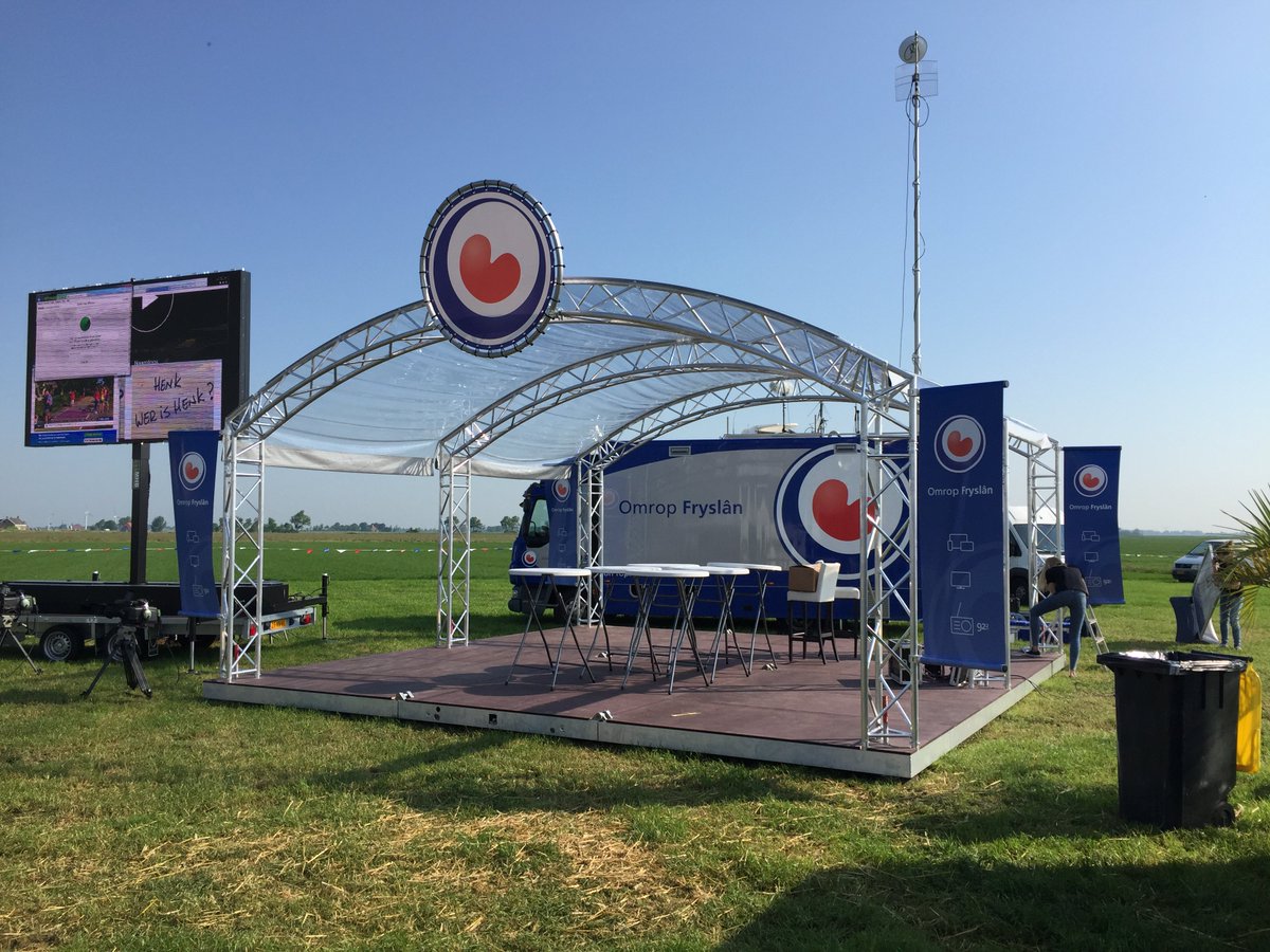 Microtruss's tweet image. Omrop Fryslân is erbij.... daarna inklappen en op weg naar het volgende evenement in Friesland.