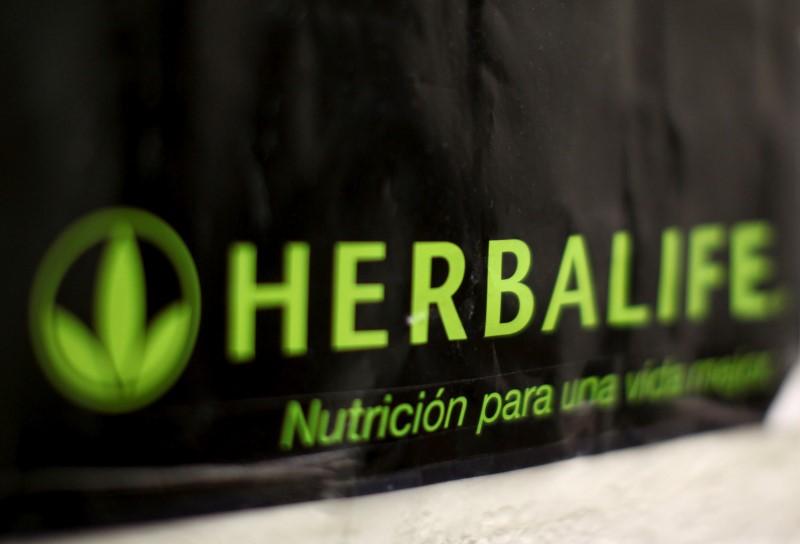 Reuters_Health's tweet image. Icahn explored selling Herbalife stake to group that included Ackman: WSJ reut.rs/2bMEbAI