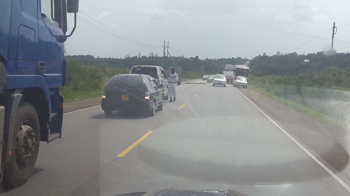 FrankTumwebazek's tweet photo. #fikasalama is yielding +vely.Passed many of these control points&amp;there is discpline.Congrats @PoliceUg &amp; @UNRA_UG https://t.co/UDqkFzZE60