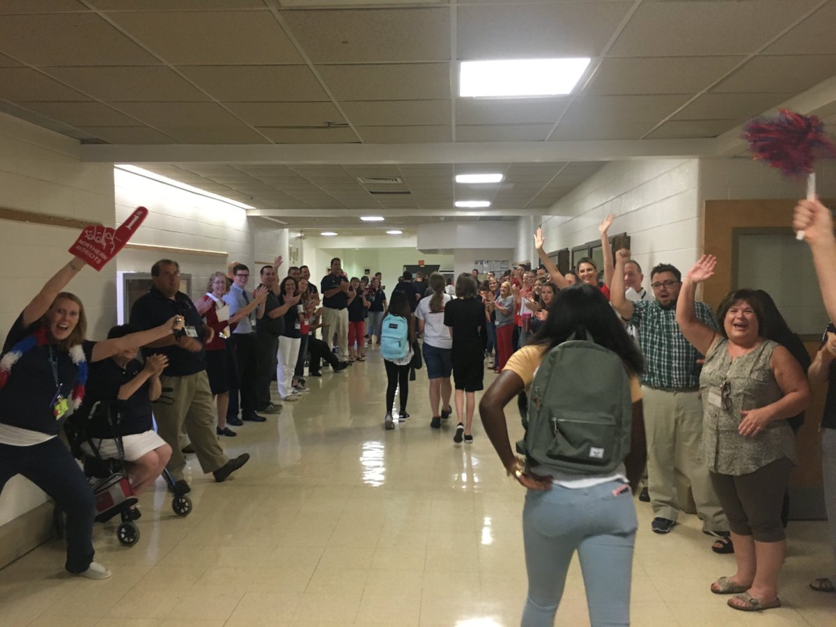 NHSPatriotPress's tweet photo. Freshman Orientation 2016 at NHS. A celebration of our new students. #NHS2016 https://t.co/GnoFShuZTb